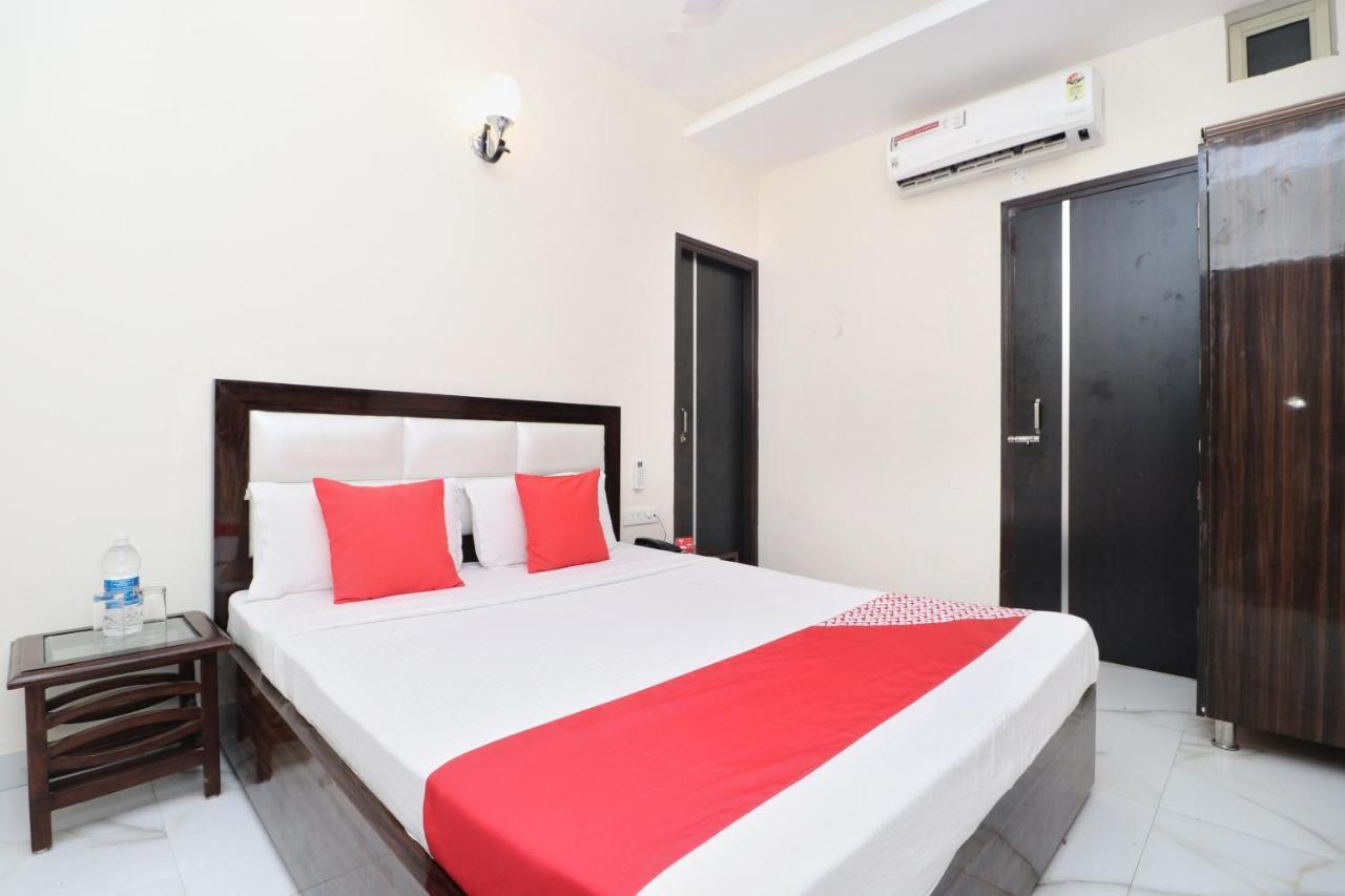 Oyo 18476Woods Inn Zirakpur Exterior photo